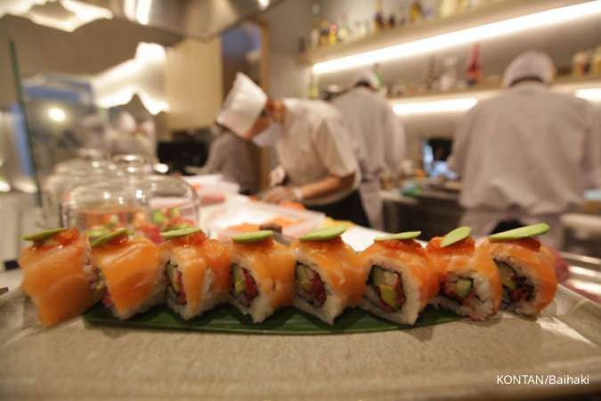 Yuk, Icip Menu Sushi Salmon Bomb yang Viral Pakai Promo Spesial BRI