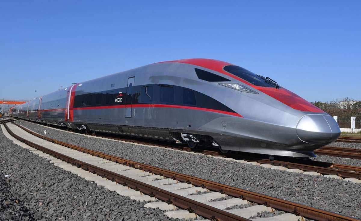 Rangkaian Kereta Cepat Mulai Dikirim dari China