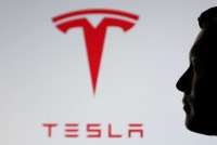 Tesla Batalkan Ancaman Penghentian Kontrak Grafit dengan Syrah Resources