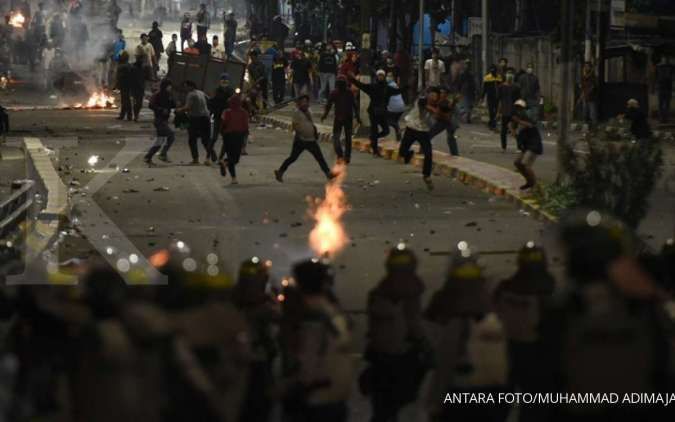Jakarta protesters disperse after second night of post-election unrest