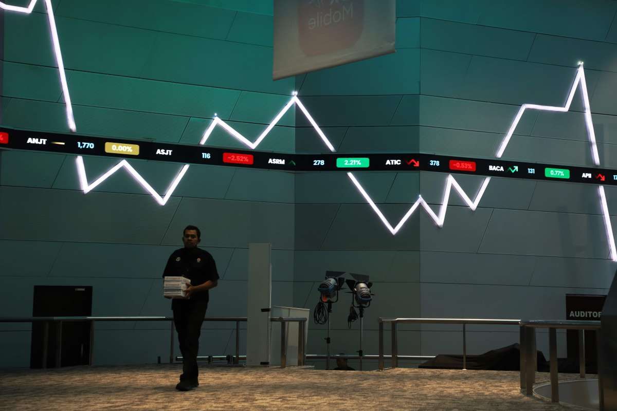 IHSG Masih Bisa Terus Menguat Hingga Tembus Level Psikologis 7.400