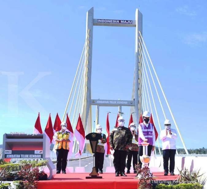 Resmikan Jembatan Teluk Kendari, Jokowi optimistis bisa pancing investasi baru