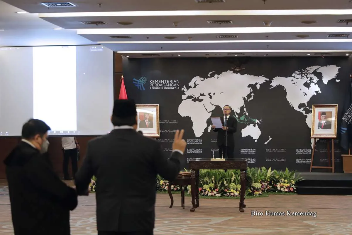 Lantik Pejabat Pimpinan Tinggi Pratama, Mendag Zulkifli: Siap Hadapi Dinamika Global