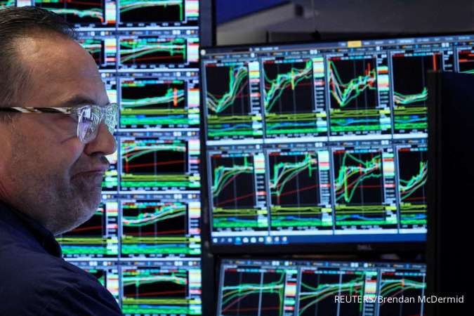 Wall Street Turun di Akhir Juni, Investor Mencerna Data Inflasi & Debat Presiden