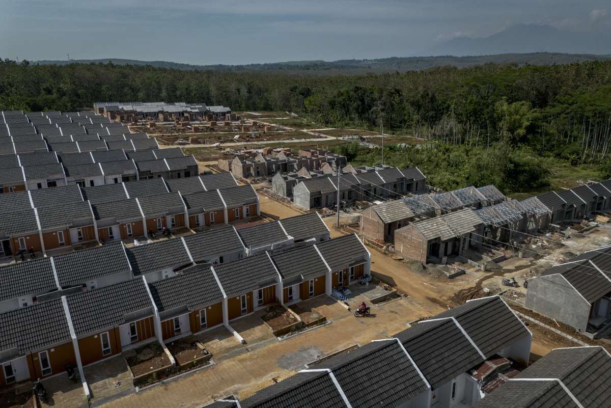 Menanti Penurunan Bunga KPR di Tengah Penurunan Penjualan Rumah