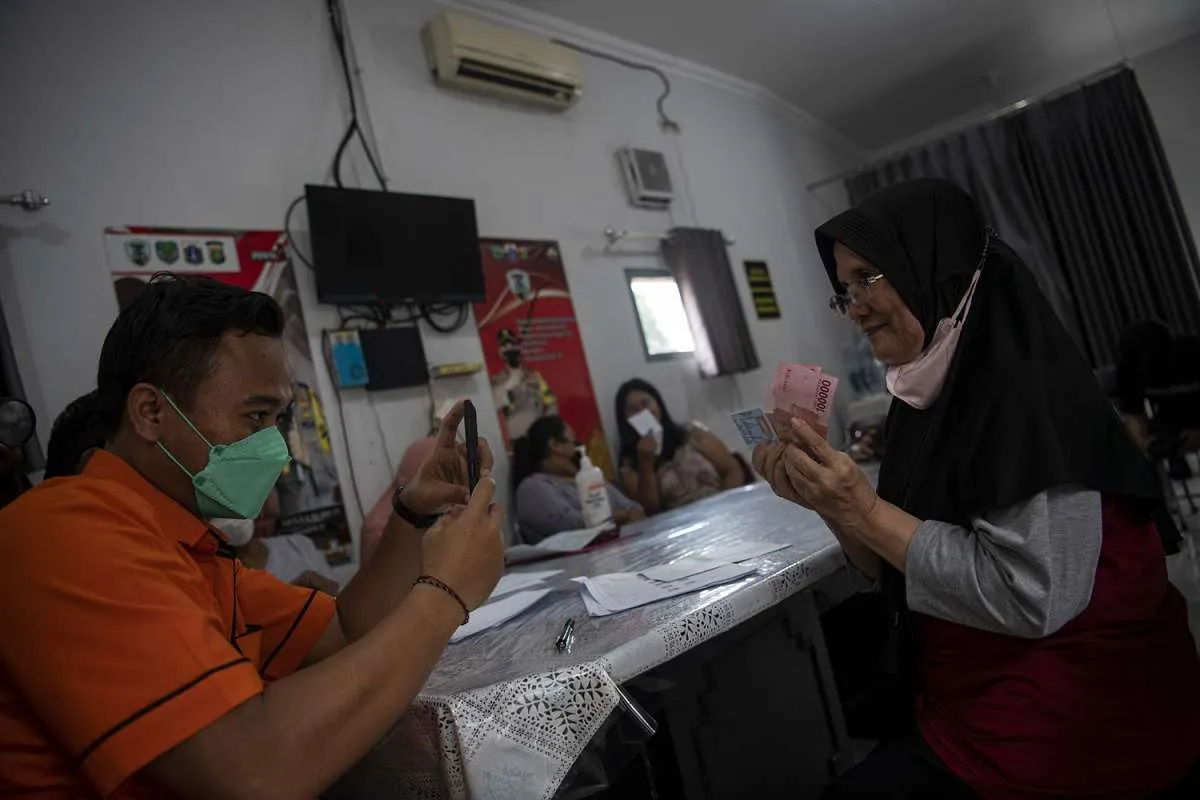 Mulai Cair, Simak ​Cara Daftar BLT BBM Rp 600 Ribu Melalui Aplikasi Cek Bansos