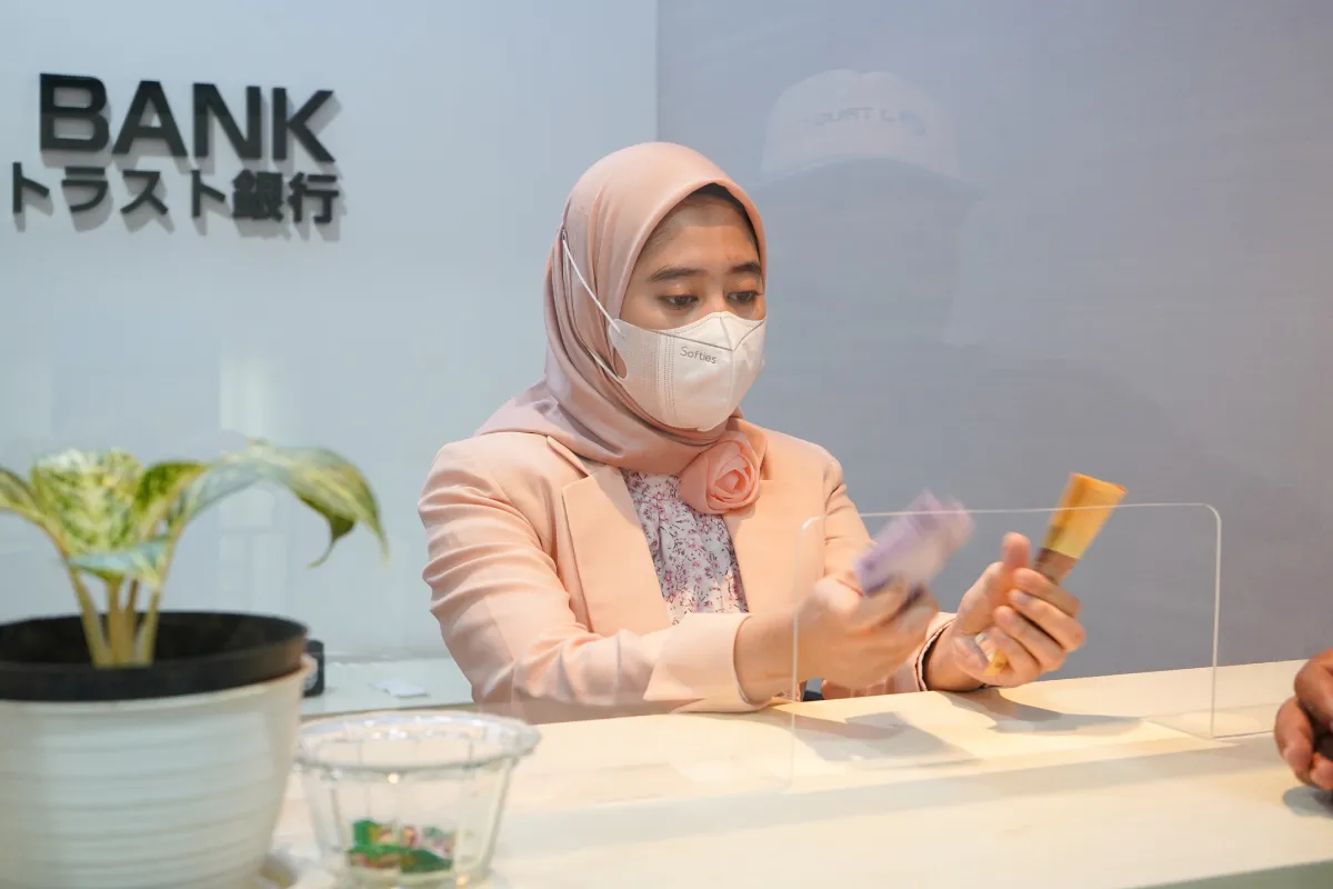 Kelola Keuangan Efektif Dengan Tabungan Bebas Biaya dan Berjangka Berhadiah Emas