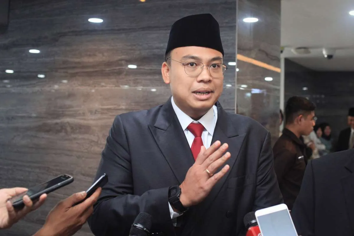 Sosok Angga Raka Prabowo, Wamen Komdigi yang Ditunjuk Menjadi Komut Telkom
