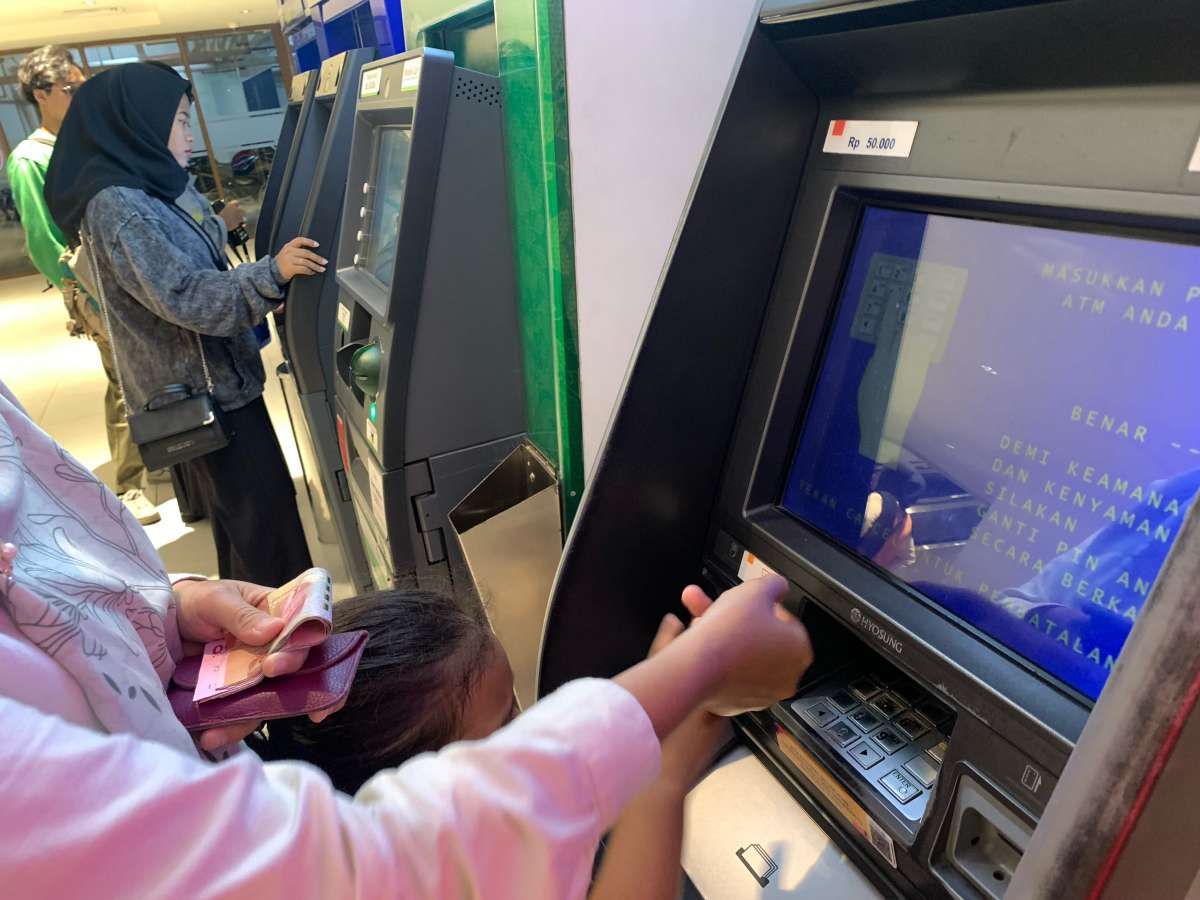 Transaksi ATM Berkurang di Era Perbankan Digital