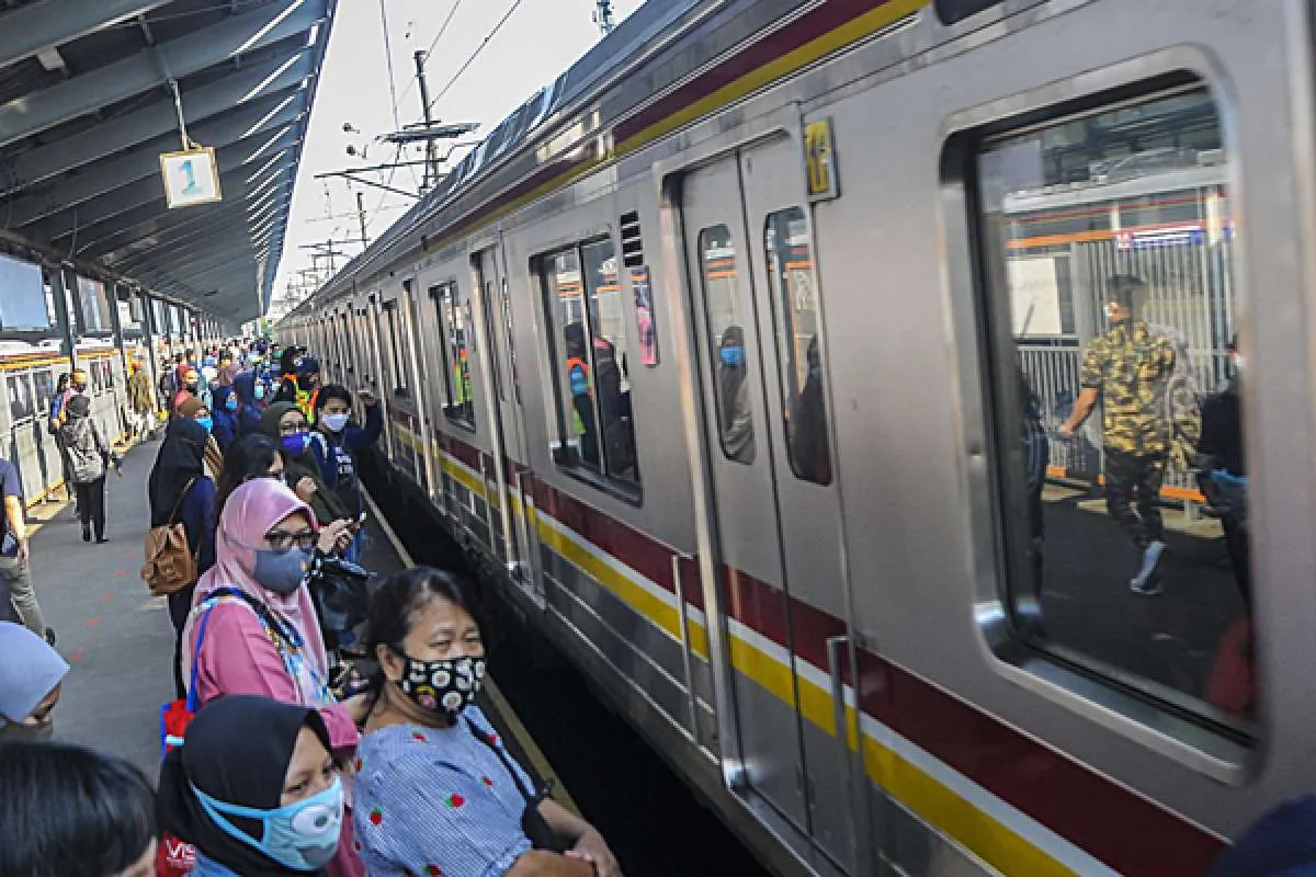 Catat, ini jadwal operasional KRL dan Transjakarta saat Lebaran