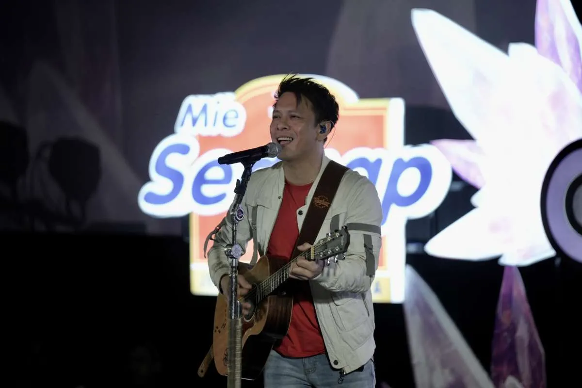 Mie Sedaap Hadirkan Ahn Hyo Seop, Chef Devina dan Ariel di Acara Come See Mie