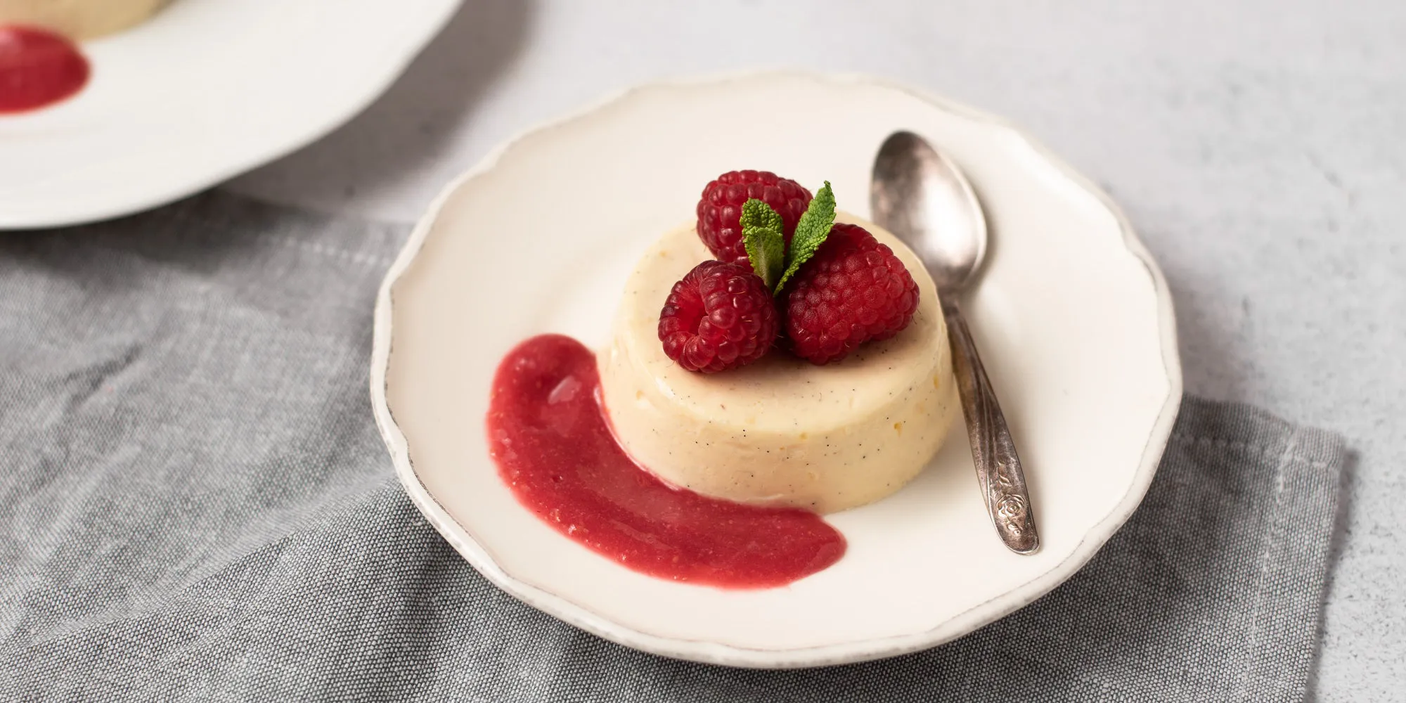 Vanilla panna cotta