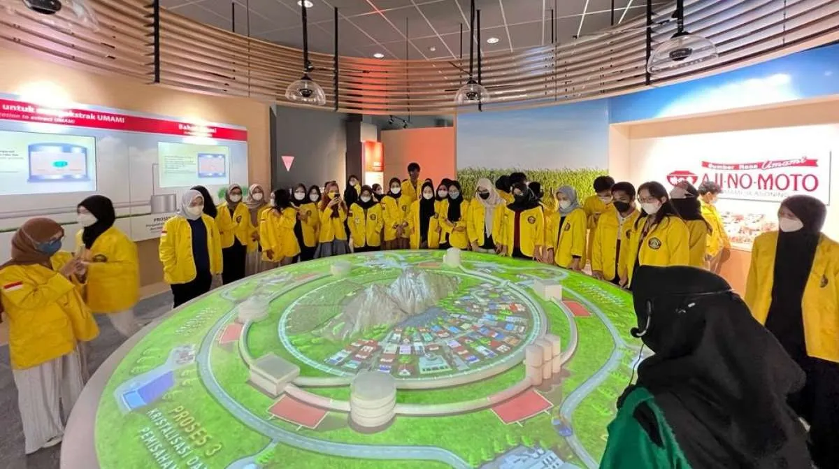 Ajinomoto Bagikan Penerapan Kesehatan & Keselamatan Kerja (K3) saat Tur Pabrik