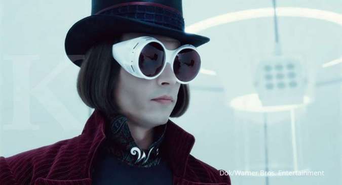 Johnny Depp sebagai Willy Wonka di film Charlie and The Chocolate Factory