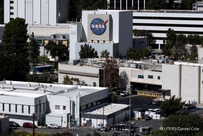 NASA Posisikan Roket SLS ke Landasan Peluncuran untuk Misi Artemis II