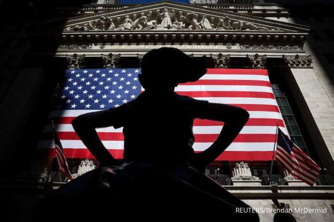 Wall Street Lesu: Dow, S&P 500 dan Nasdaq Ditutup Melemah Usai Gangguan IT Global