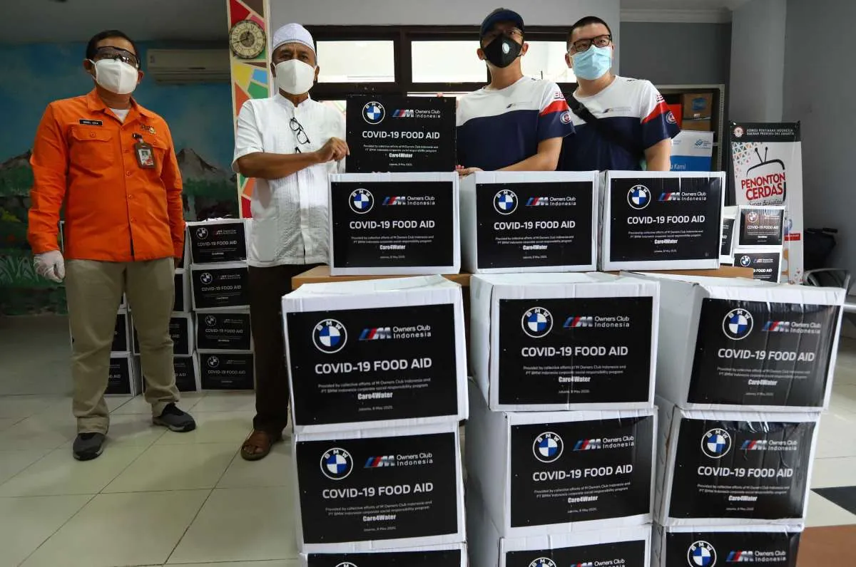 BMW Group Indonesia bagikan 1000 sembako kepada warga terdampak covid-19