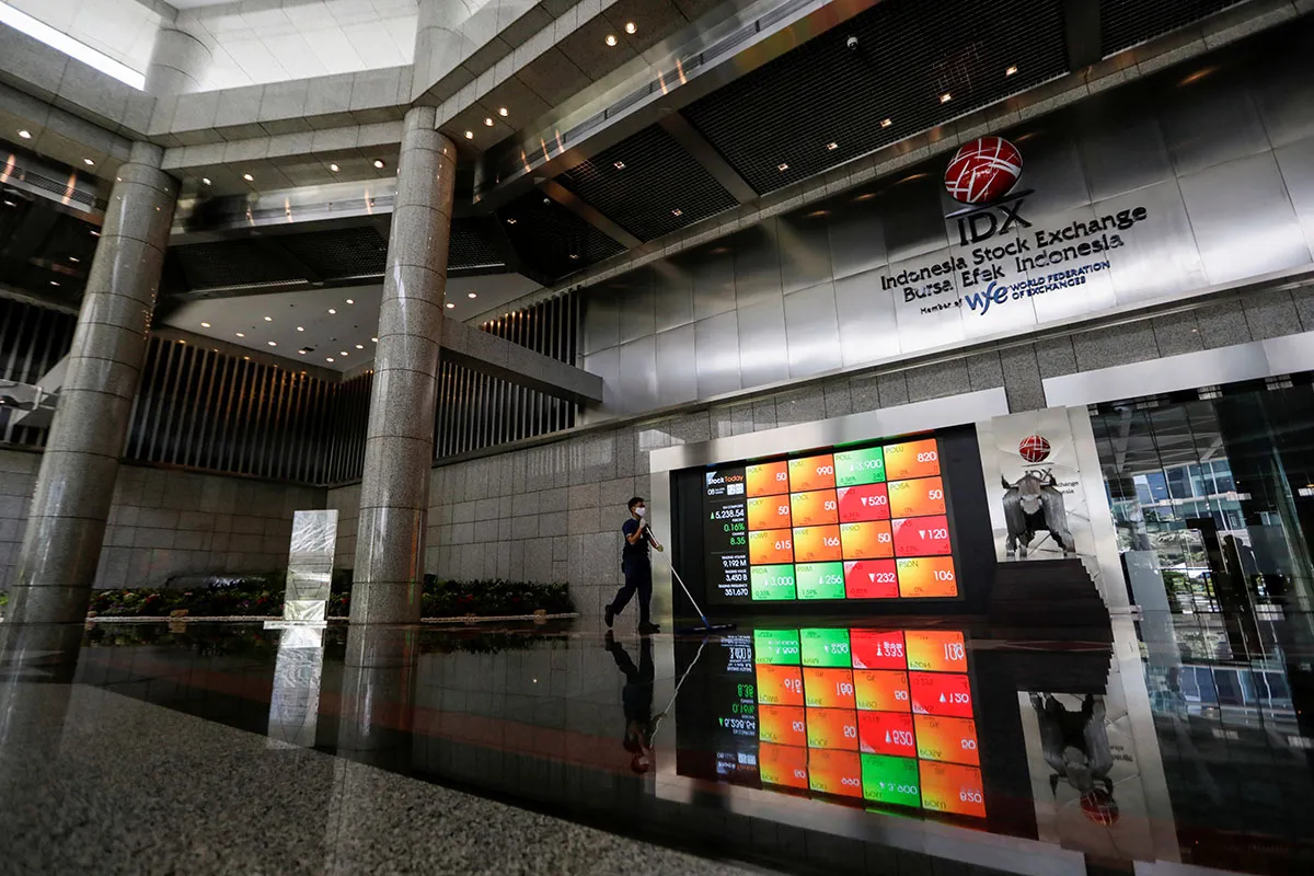 Simak rekomendasi saham kapitalisasi kecil menengah paling lincah dalam SMC Liquid