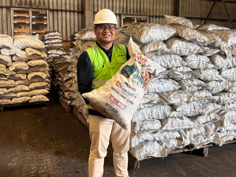 Kontan - Bukit Asam Kilas Online.