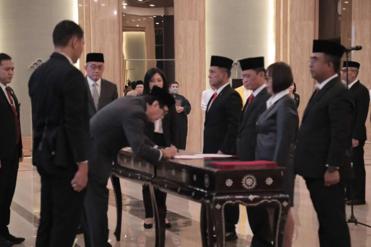 Berperan Menumbuhkan Ekonomi, Menkumham Minta MKN Awasi Notaris Secara Profesional