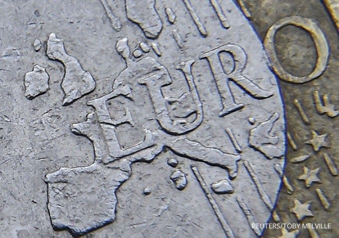 Bunga ECB tetap, euro keok versus yen 