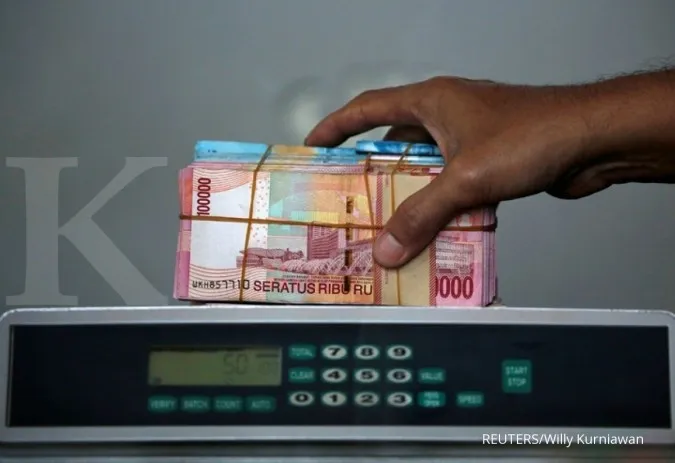 The rupiah is still below the level of Rp 15,000 