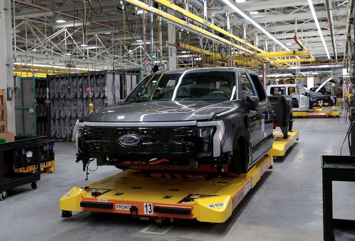 Ford dan SK Innovation Membangun Tiga Pabrik Baterai