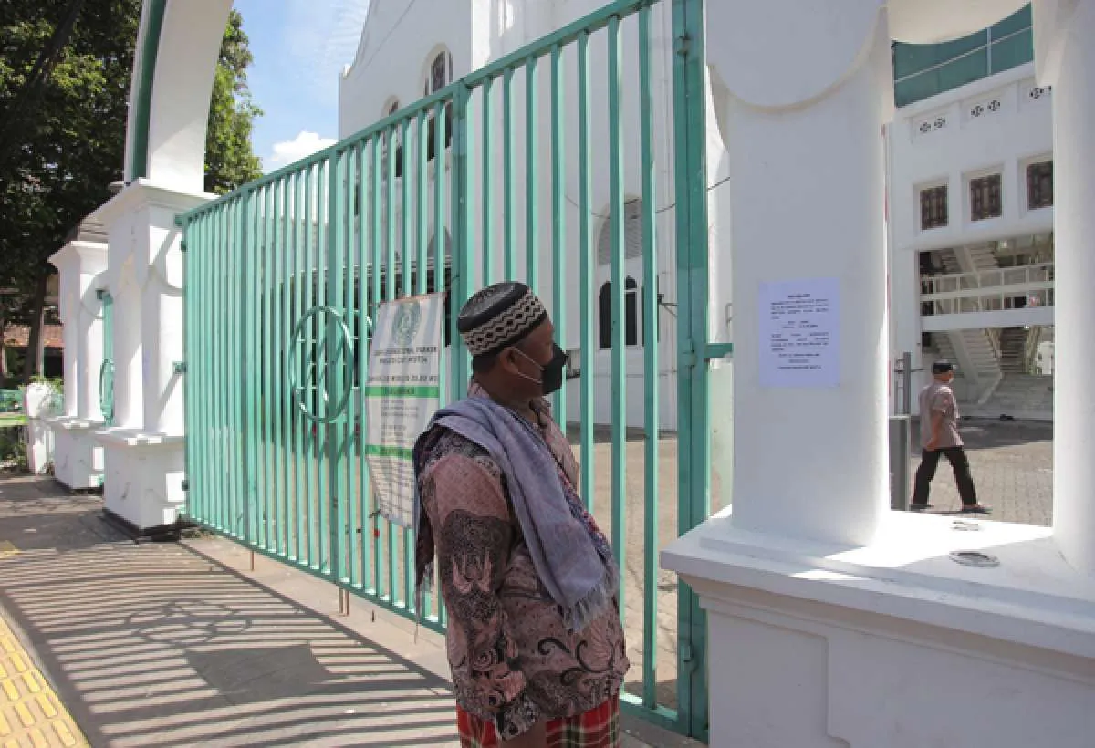 Aturan PPKM Darurat Jawa Bali berlaku besok 3 Juli, mall & tempat ibadah harus tutup