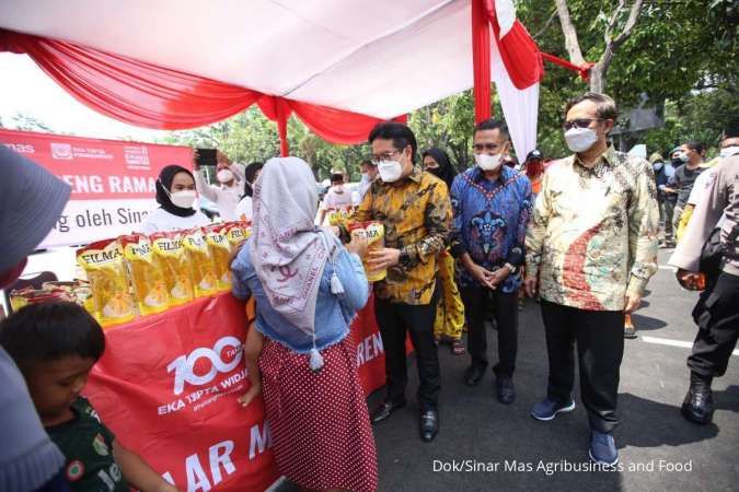 Menjaga Solidaritas dan Silaturahim lewat Bazar Minyak Goreng
