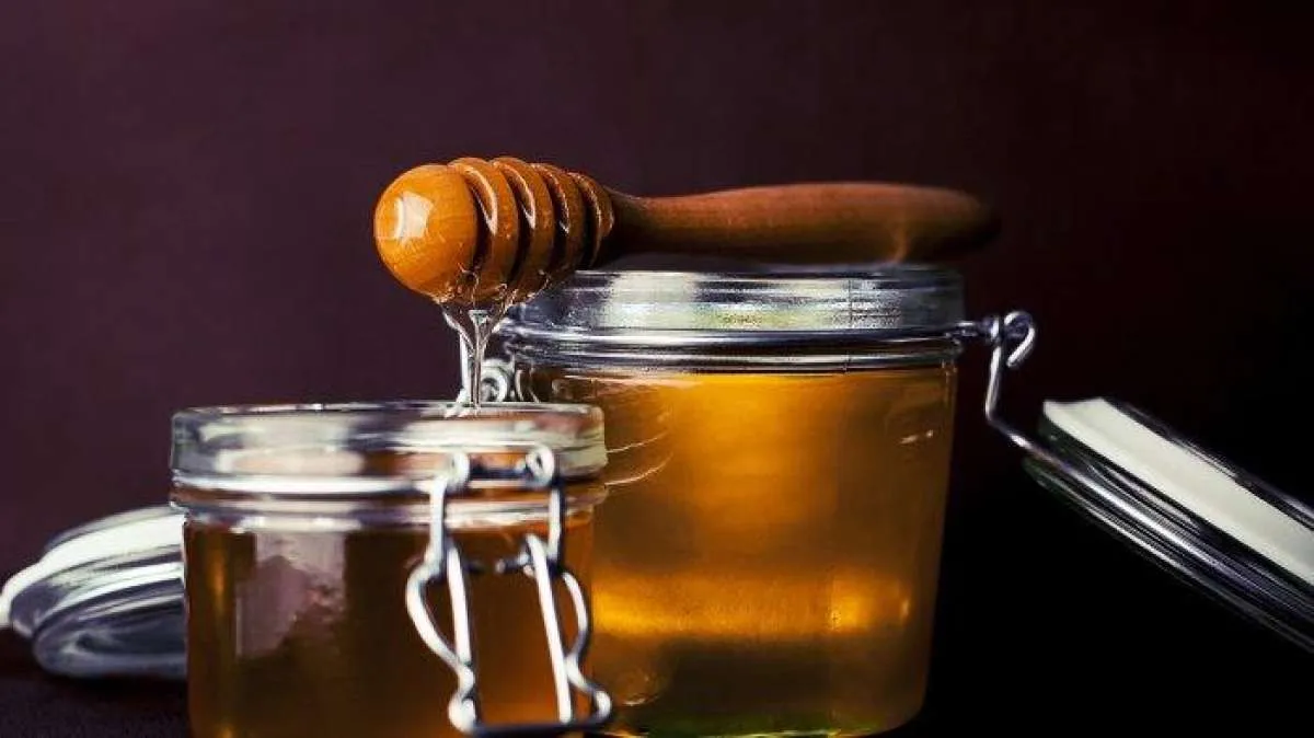 Cara Terbaik Konsumsi Madu untuk Meredakan Asam Lambung Tinggi 
