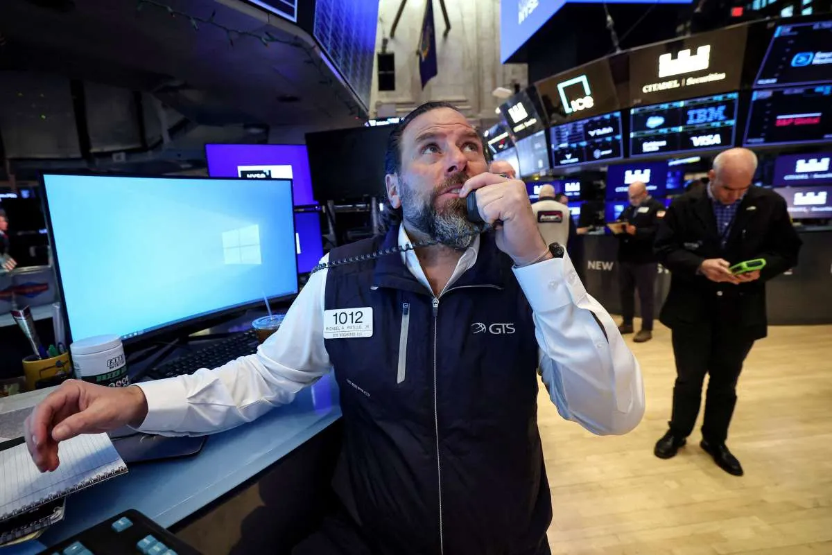 Wall Street Bergerak Datar, Investor Cerna Data Inflasi AS yang Lebih Jinak