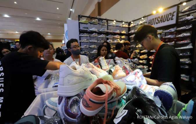 Langkah Pincang Sepatu Lokal Menghadapi Selundupan