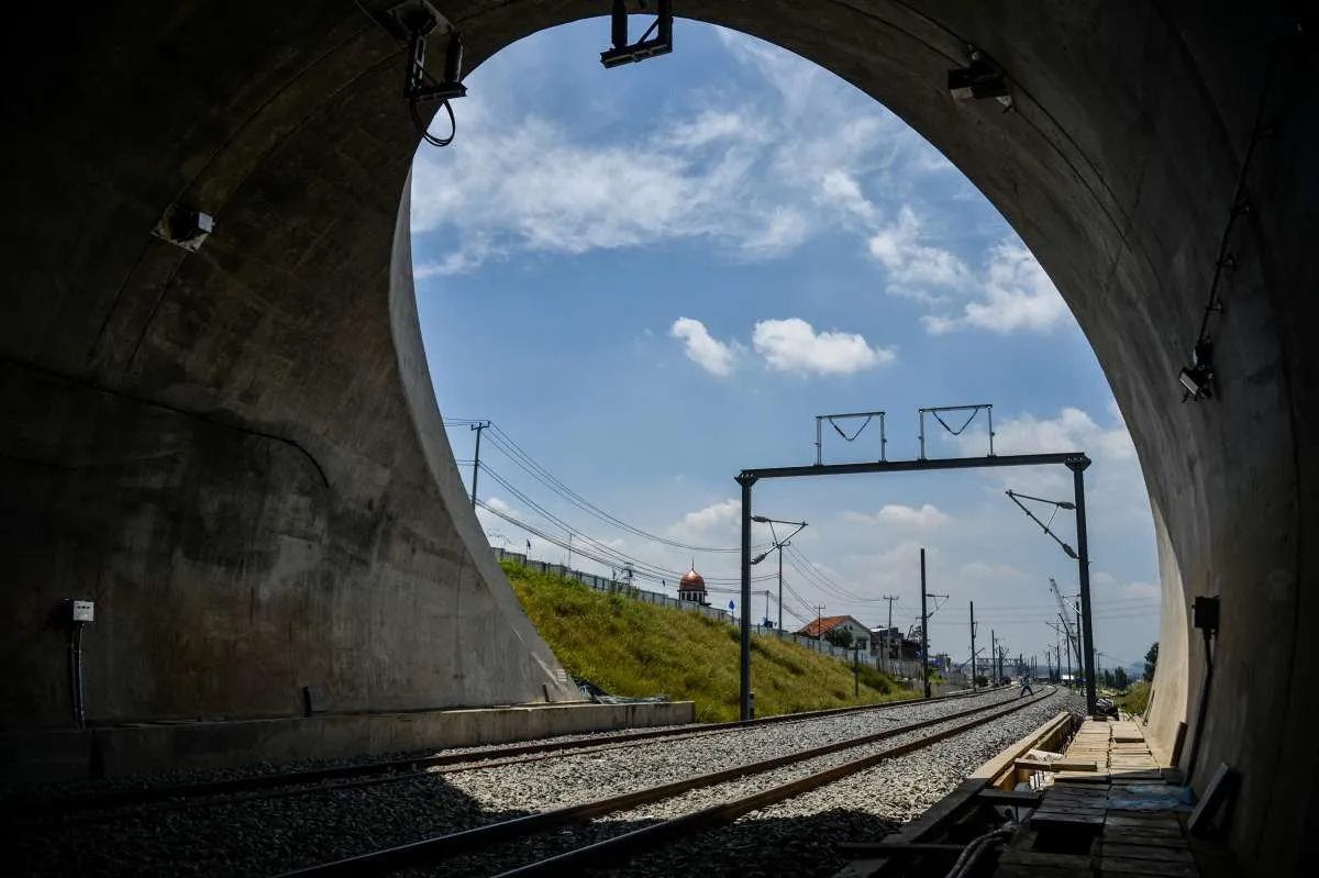 Uji Kelayakan Terowongan dan Jembatan Kereta, KCIC Gandeng KKJTJ 