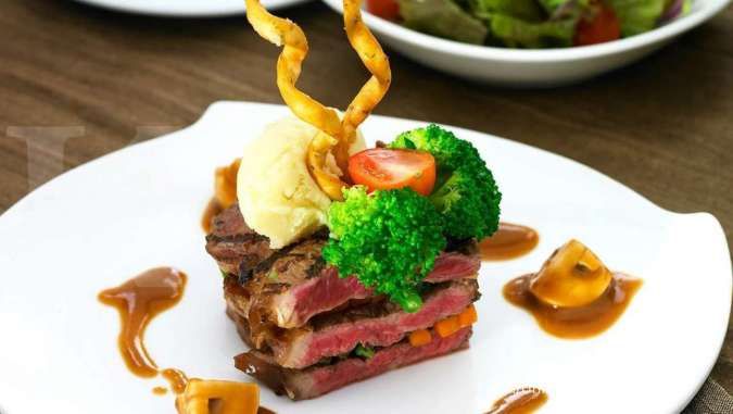 Resep Steak Daging Sapi Saus Jamur, Sajian Mewah Rumahan yang Mirip Buatan Restoran
