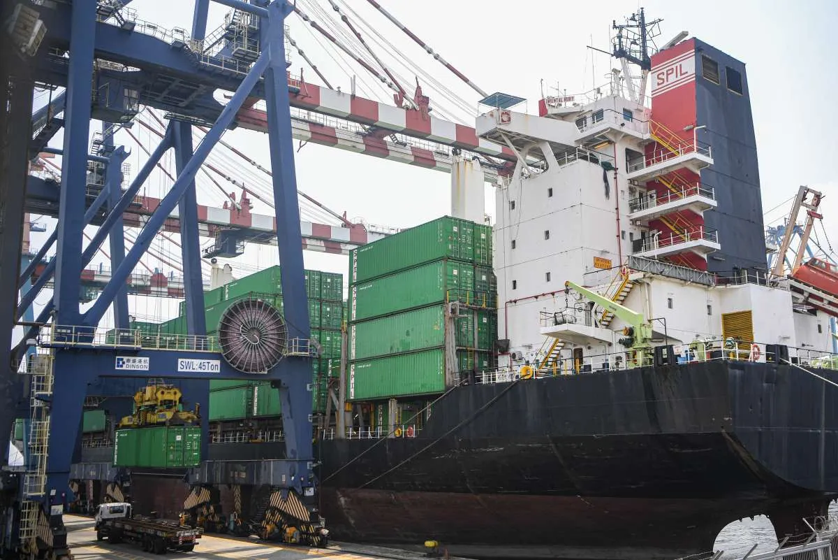 Pemerintah Bantah Indonesia Jadi Jalur Transshipment Produk China ke AS