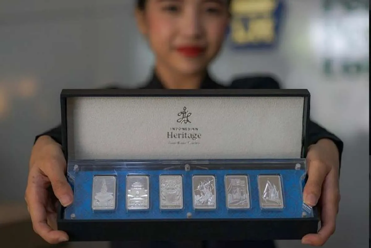 Emas Diprediksi Menguat, tetapi Perak Dibayangi Tekanan Industri