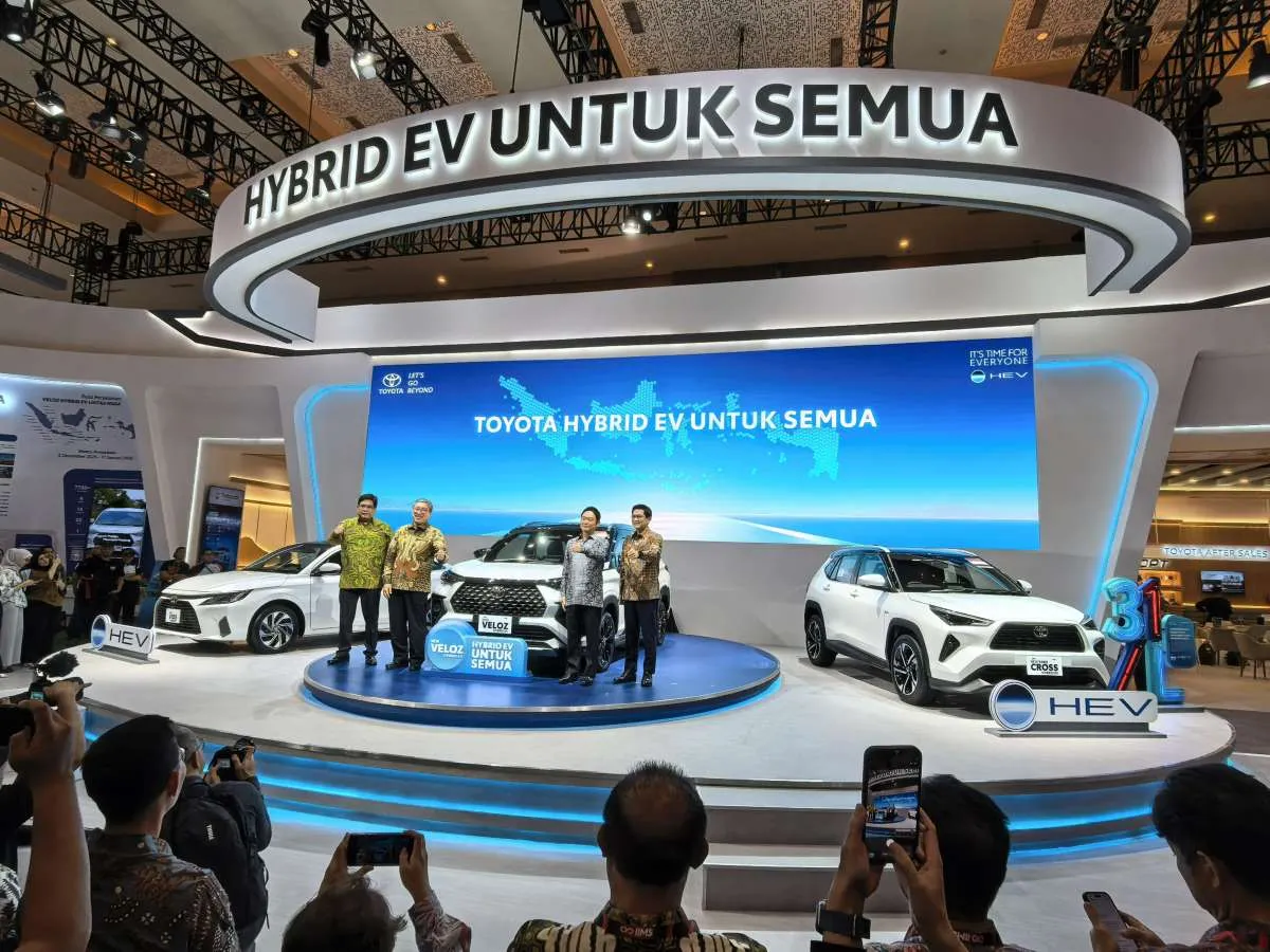 Toyota Geber Lini Hybrid EV, Luncurkan 3 Model Terbaru di IIMS 2026