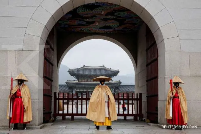 Symptomless and spreading, South Korea battles surge in silent Covid-19 cases