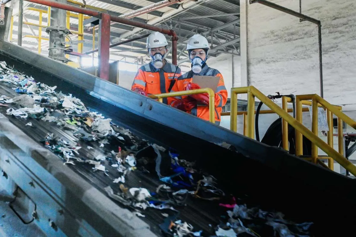 Semen Indonesia (SMGR) Dirumorkan Lepas Saham Semen Baturaja (SMBR), Ini Kata Analis