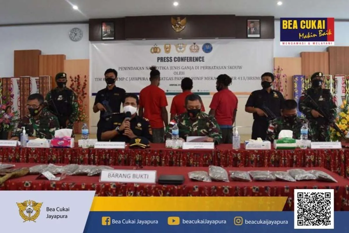 Bea Cukai bekuk 4 orang penyelundup 14 kg ganja di perbatasan Papua