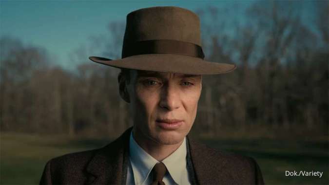 6 Film dan Serial Cillian Murphy, Pemeran Robert Oppenheimer