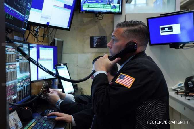 Wall Street melemah setelah saham sektor teknologi koreksi 1%