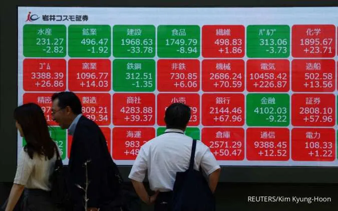 GLOBAL MARKETS-Asia Shares, Dollar Slip as Tariff Tensions Darken Mood