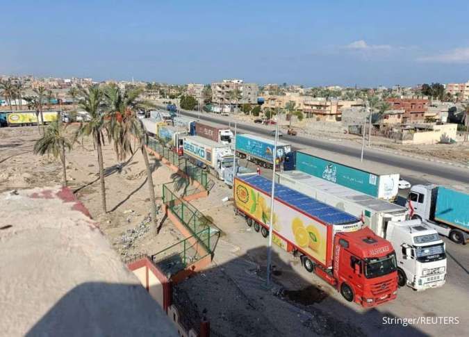 Truk Bantuan Bahan Bakar Pertama Mulai Masuk ke Gaza dari Mesir