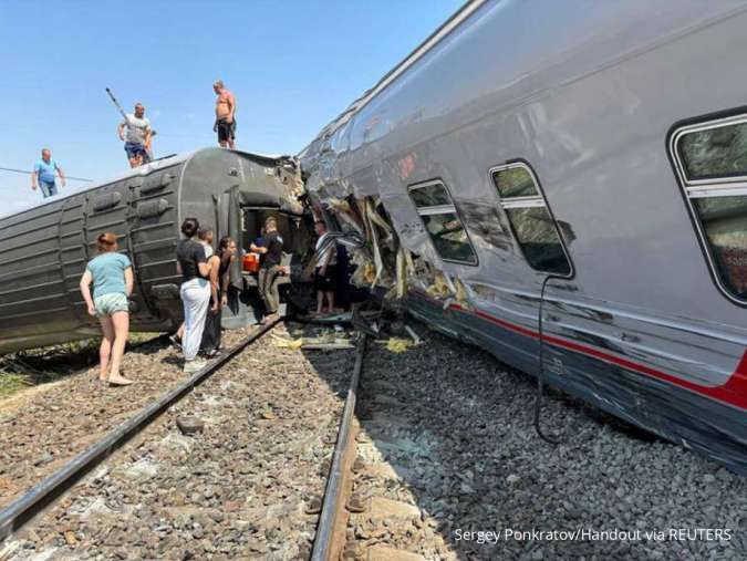 Kecelakaan Kereta Api di Rusia Menabrak Truk, 140 Orang Terluka