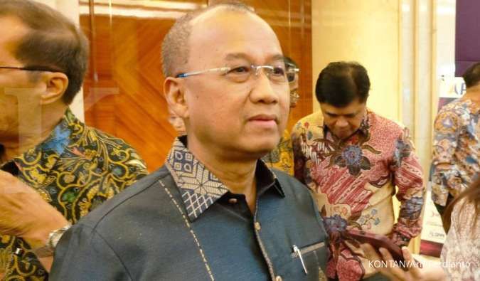 Deputi Komisioner OJK. Sarjito.