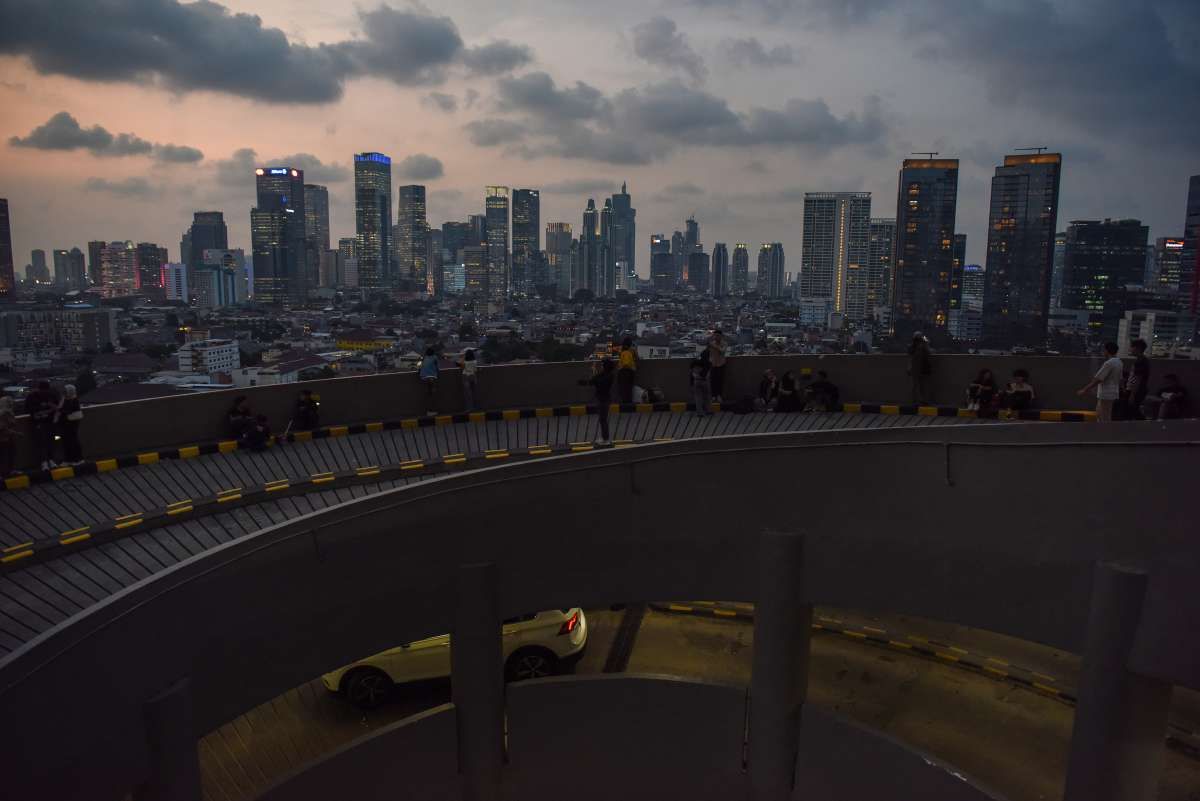 Laju Ekonomi Kuartal I-2025 Terhambat Konsumsi hingga Investasi
