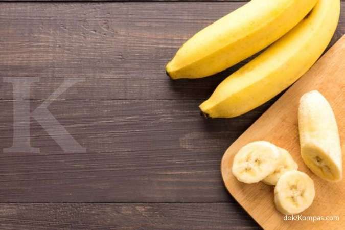 6 Efek samping pisang untuk kesehatan bila dimakan berlebihan, bisa bikin ngantuk