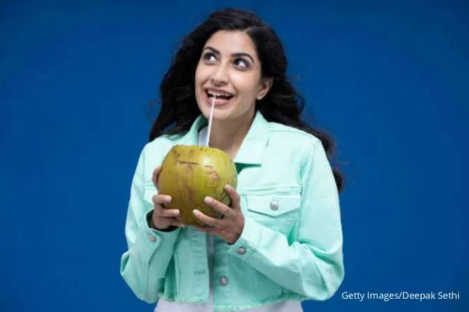  Apakah Boleh Minum Air Kelapa Setiap Hari? Ini Kata Ahli Gizi