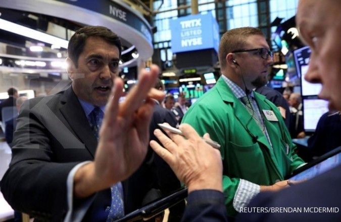Saham ritel anjlok, Wall Street berakhir flat